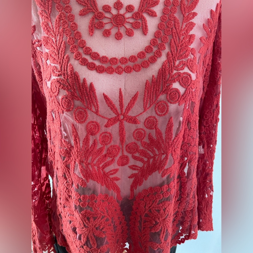 Red Lace Layering Top - Picture 4 of 6
